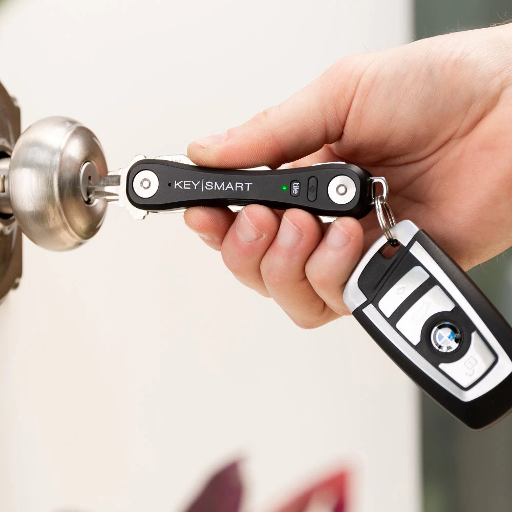KeySmart Pro Compact Key Holder With Tile Smart Location - Image 5