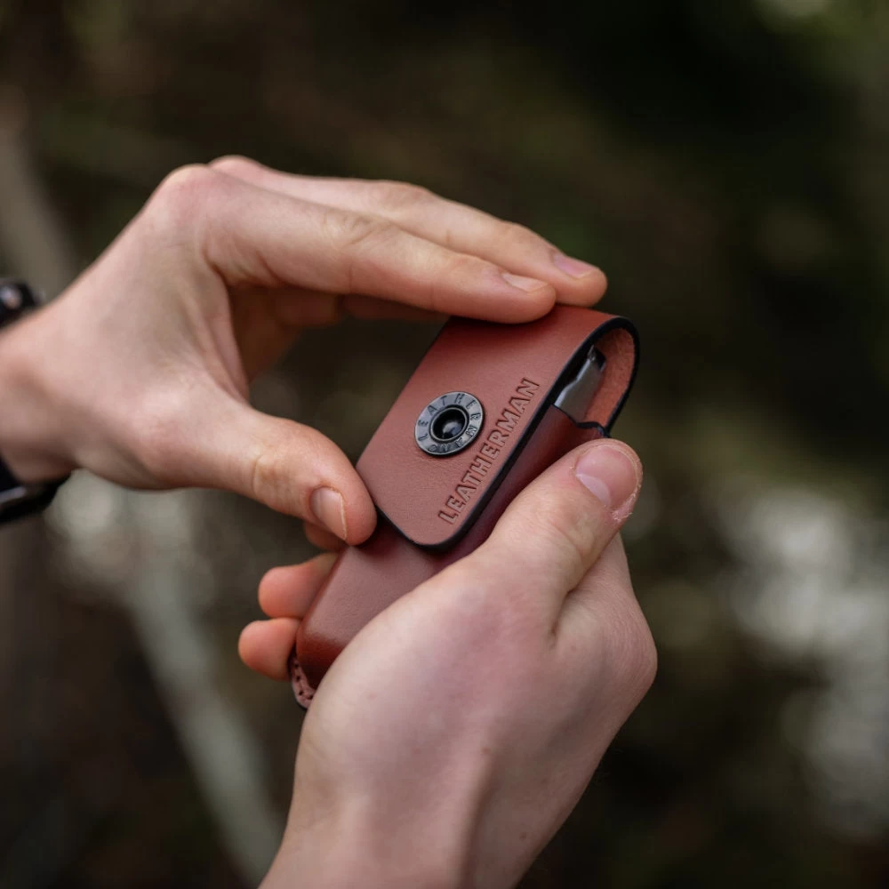 Leatherman Ainsworth Leather Belt Sheath, Medium - Image 4